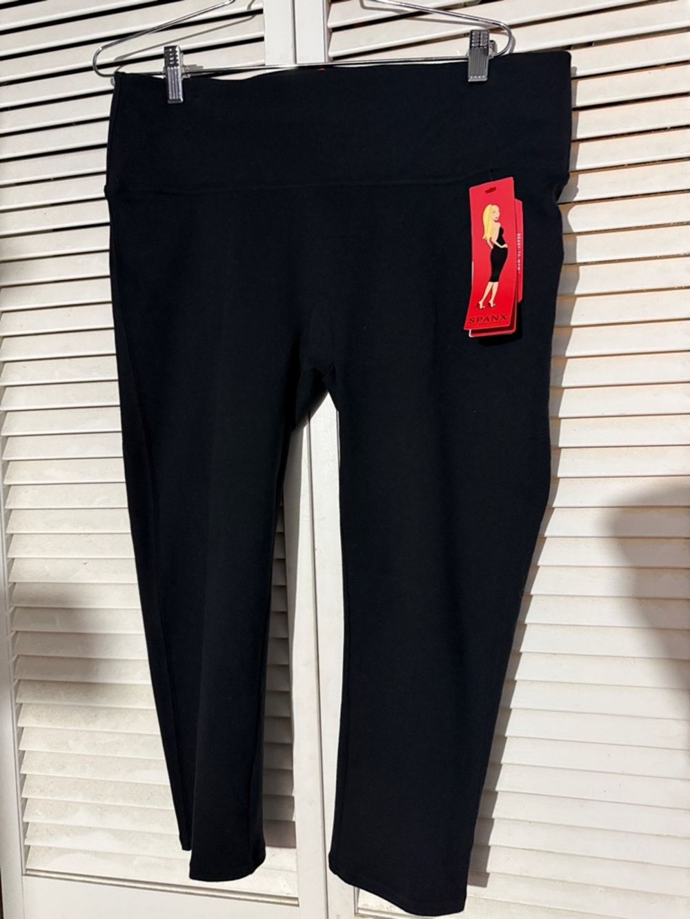 SPANX Black Capri Sculpting Leggings